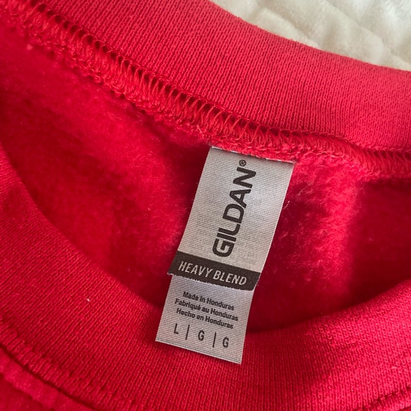 GILDAN "ASK YOUR MOM IF I"M REAL" XMAS  SANTA SWEATSHIRT LARGE - Picture 4 of 10